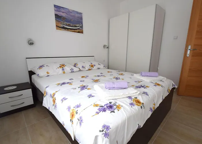 Apartamento Klara By Interhome