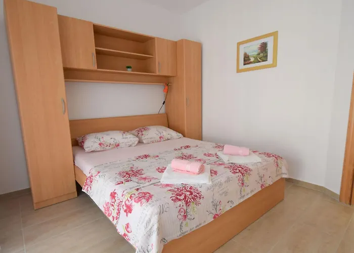 Apartamento Klara By Interhome Krk Town